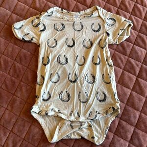 Kate Quinn horseshoe bamboo bodysuit 18-24 month